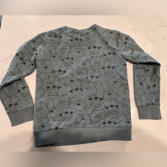 Children’s long sleeve cotton sweatshirt, size 6-7 - Picture 2 of 4